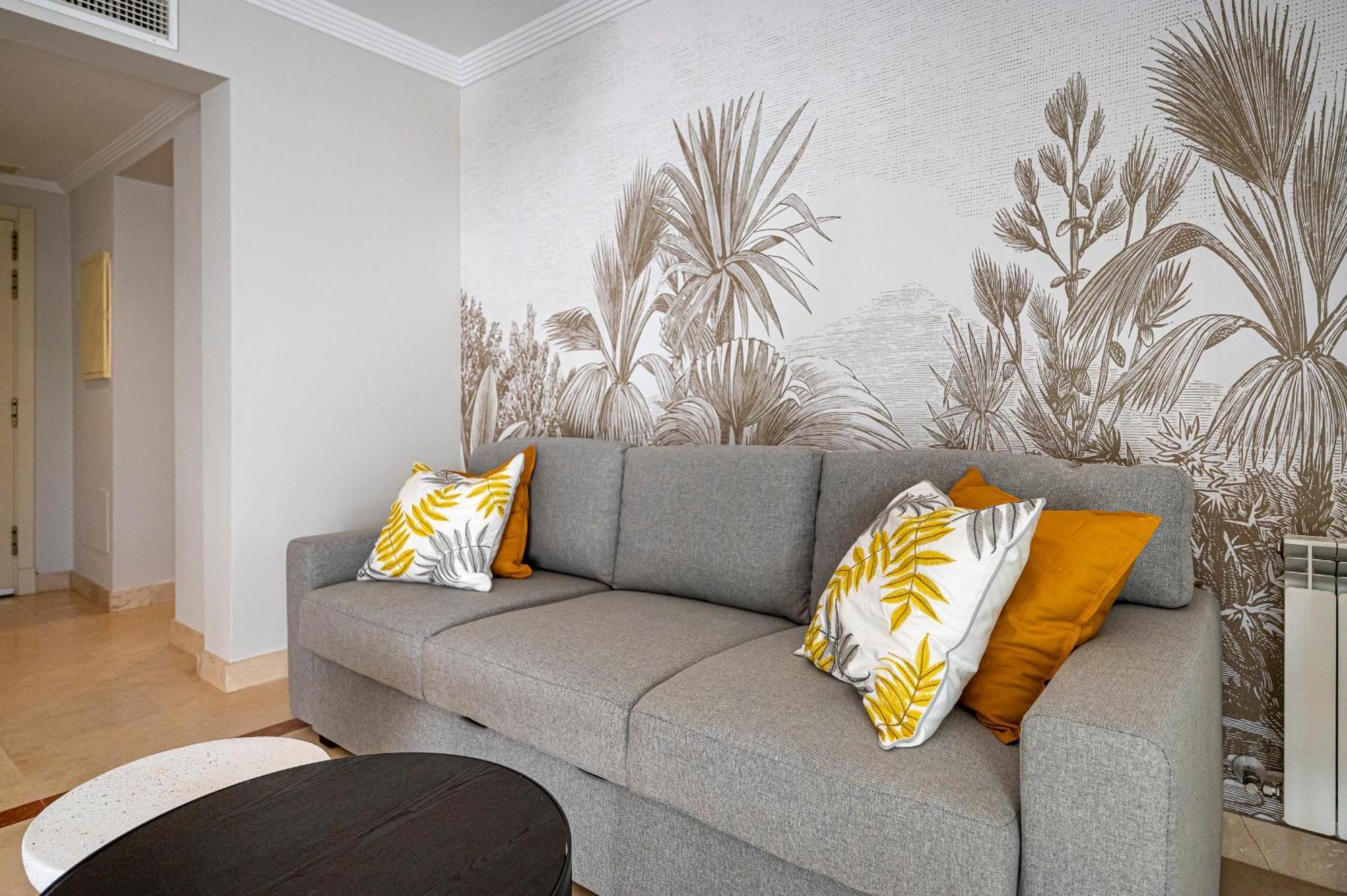 Renovated In 2024 - With Pool And Parking * Marbella