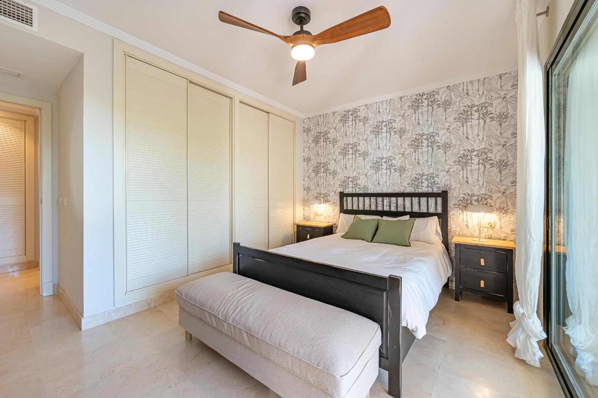 Renovated In 2024 - With Pool And Parking *