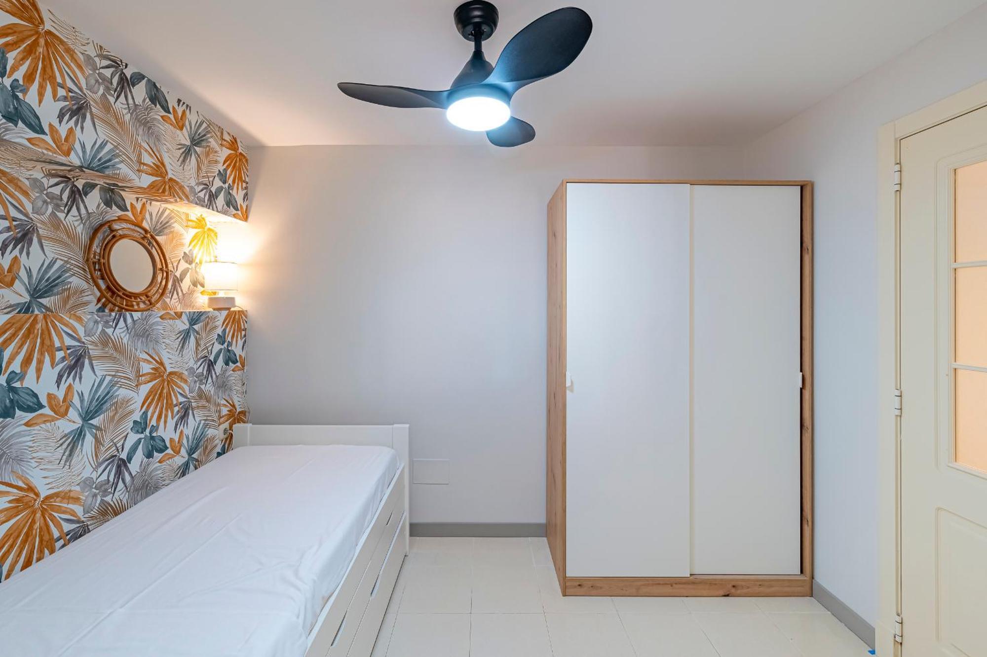 Renovated In 2024 - With Pool And Parking Apartment *