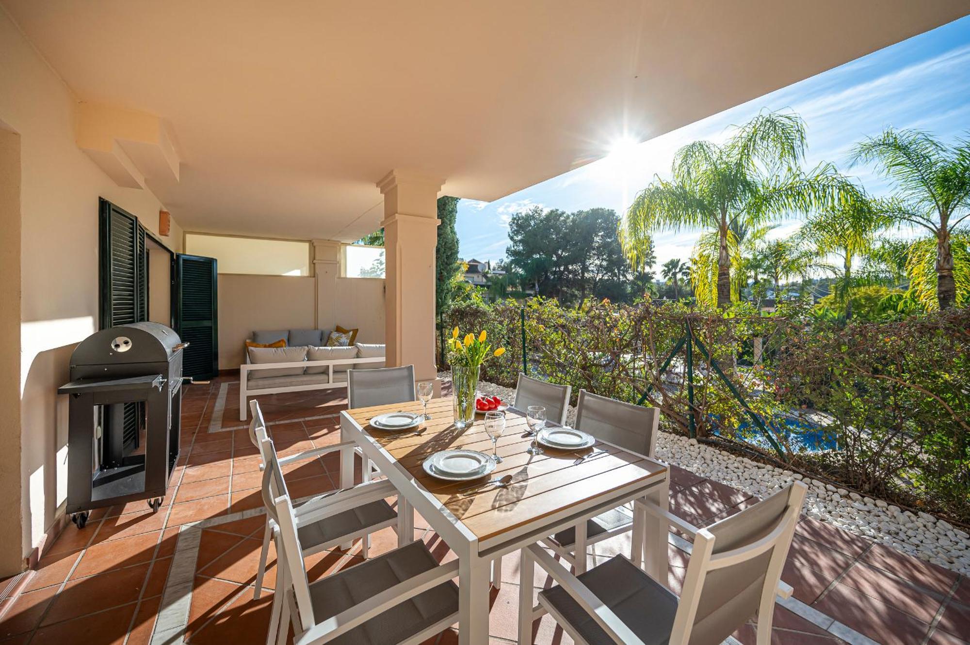 Renovated In 2024 - With Pool And Parking * Marbella